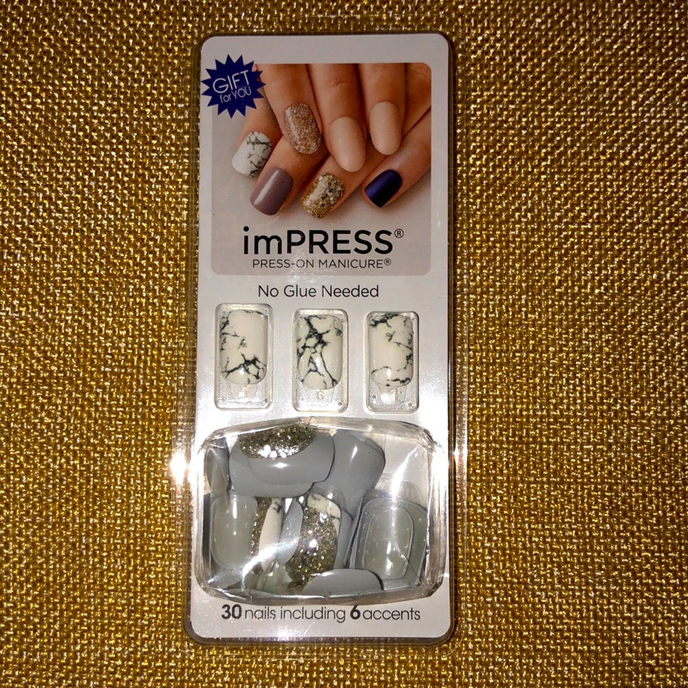 NWT imPRESS Press-on Manicure 💅🏻 30 nails including 6 accents ✨ BRAND NEW ❤️